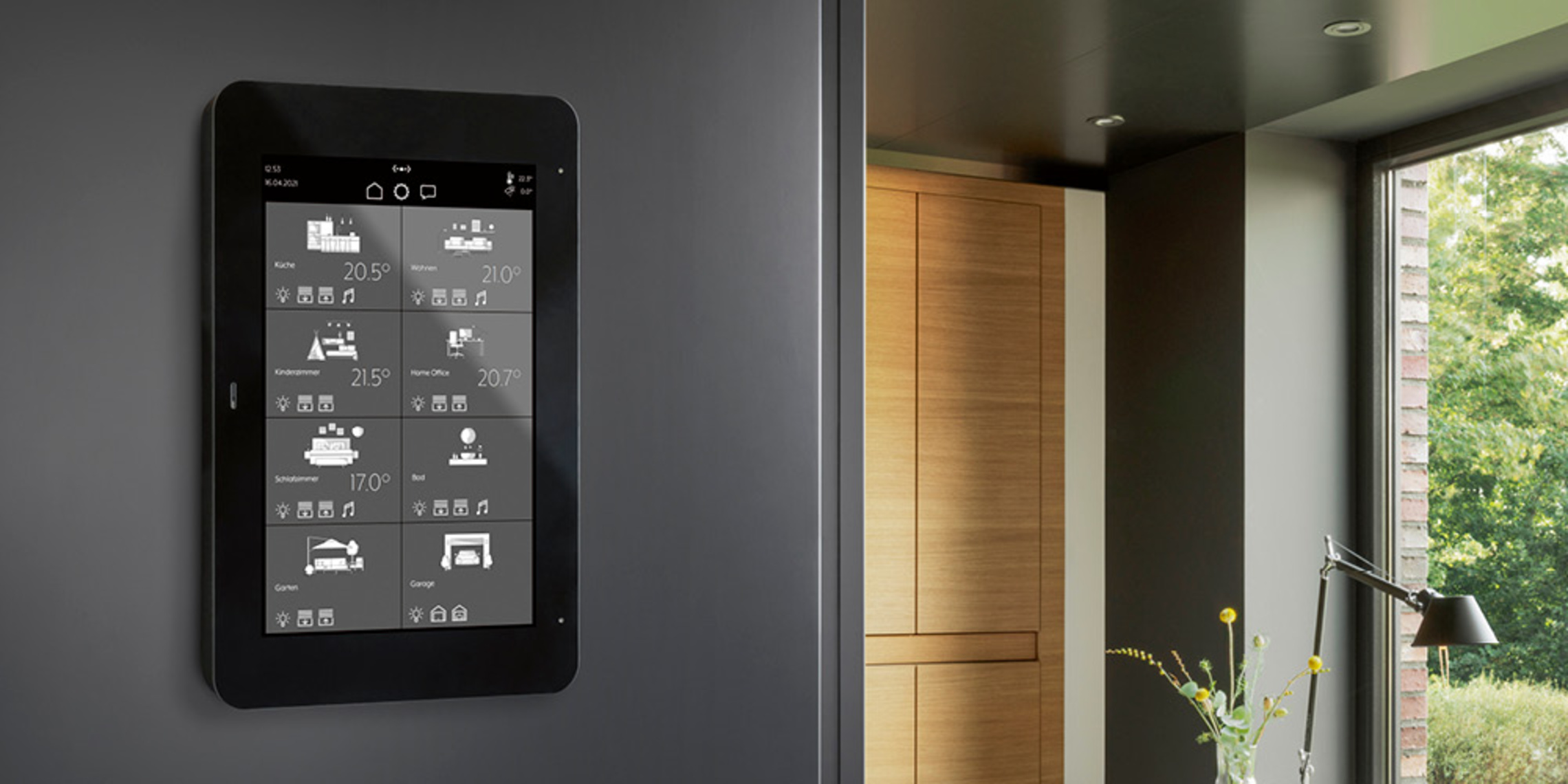 JUNG Smart Panel 8 bei E-Works Nürnberg in Nürnberg